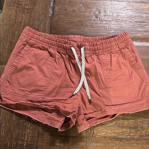 Vuori Pants - Vuori vintage ripstop shorts M in Rust